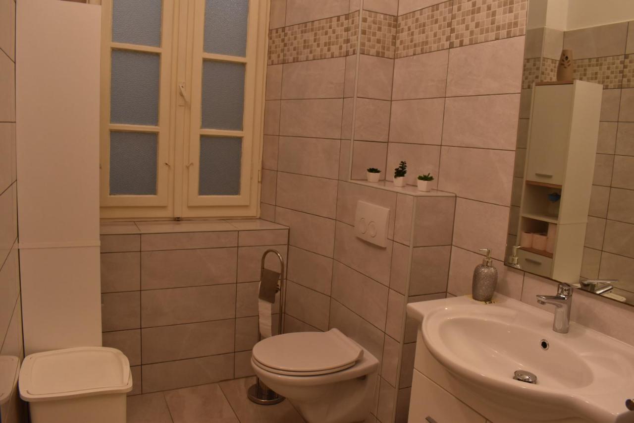 Apartment Riviera Pula Ngoại thất bức ảnh